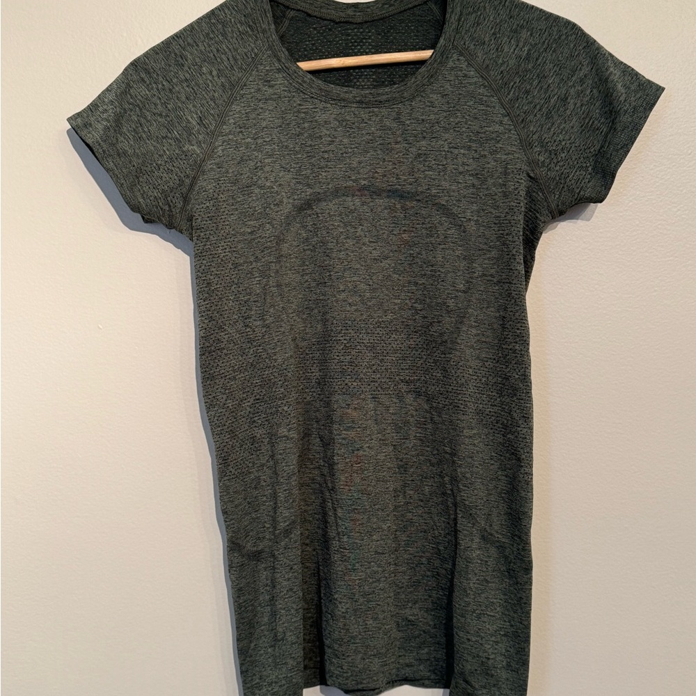 Lululemon Green Swiftly Tech Tee - Short Sleeve